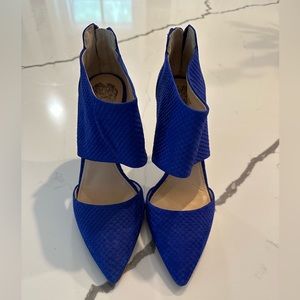 Vince Camuto royal blue heels, size 7. Never worn